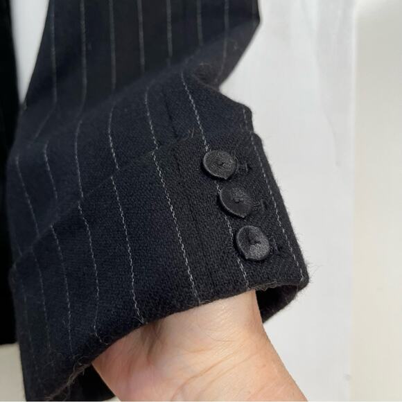 NEW Ann Taylor Pinstriped Wide Leg Cropped Cuffed Career Capri Suit Trousers 4P - Picture 9 of 13